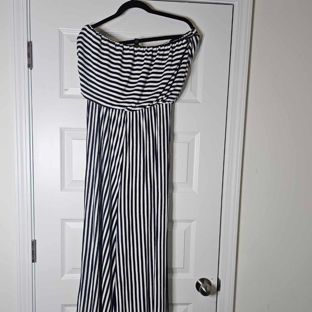 BLOOMING ROSE BLACK AND WHITE STRIPE DRESS ROSE